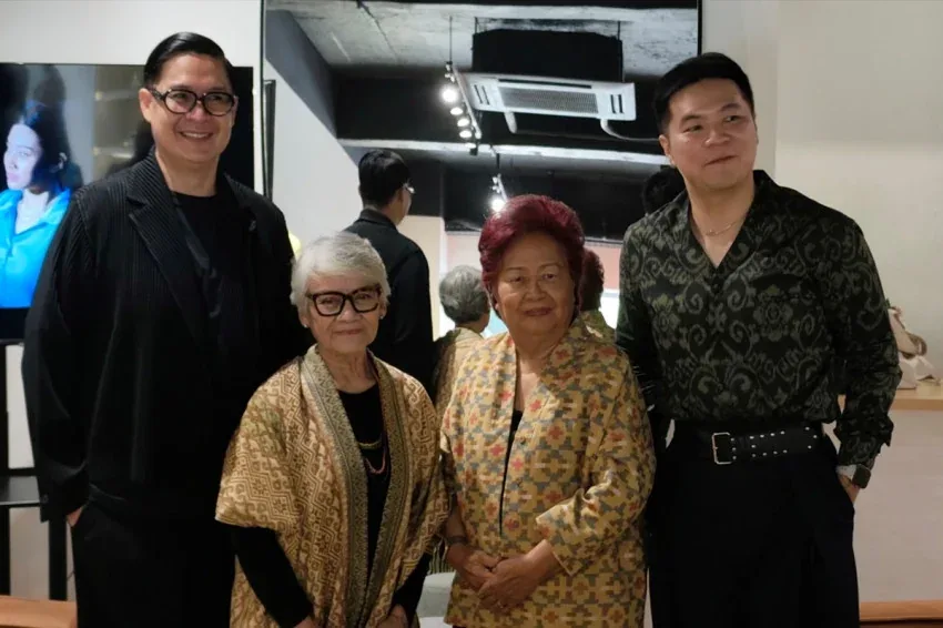 Koleksi kain tenun Cita Tenun Indonesia yang disiapkan untuk peragaan TEXTUM di Jakarta Fashion Week 2027.