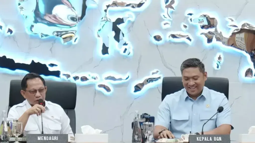Mendagri Muhammad Tito Karnavian dan Kepala Badan Gizi Nasional Sudaryono di Kantor Kemendagri, Jakarta.
